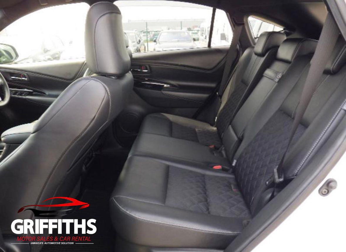 Vehicle Image 9